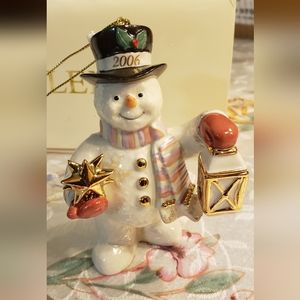 LENOX ANNUAL SNOWMAN ORNAMENT 2006